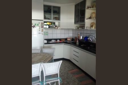 4_photo/94cfa75cbb.732b7fd8aaa5f07d-ATLAS-920466da-8ed6-418f-bbac-a762e1e40da2.jpg de casa à venda com 3 quartos, 218m² em Água Espraiada (Caucaia do Alto), Cotia