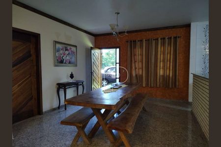 6_photo/94cfa76d15.ceff8192393c33de-ATLAS-e7d23dc2-4706-4c6d-b2d9-bd56e7ead1d0.jpg de casa à venda com 4 quartos, 250m² em Bosque dos Pereiras, Cotia