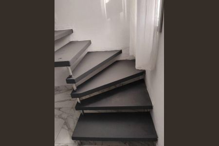 3_photo/94cfa77181.61b4b2e1ecc55efc-ATLAS-0241750d-bd7e-459c-9346-2a3c6f595c0b.jpg de casa à venda com 2 quartos, 50m² em Jardim San Ressore (Caucaia do Alto), Cotia