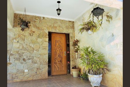 5_photo/94cfa79f7f.e1e9339d2da74223-ATLAS-3512124d-b89b-4044-a42a-2fd9d1475845.jpg de casa à venda com 3 quartos, 211m² em Pinheiros Tênis Village, Cotia