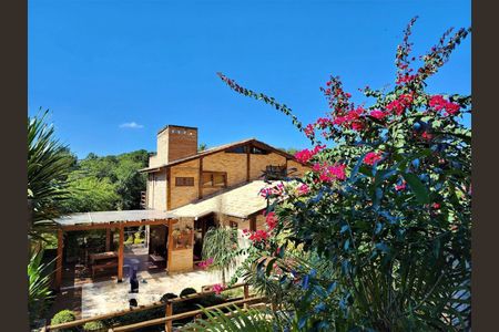 6_photo/94cfa7a0d5.4dd7d17537f926b6-ATLAS-2e20fe58-d6a2-4415-b9a2-9bd6f91ed70e.jpg de casa de condomínio à venda com 3 quartos, 400m² em Bosque dos Pereiras, Cotia