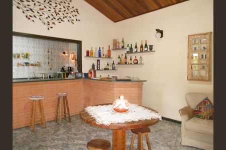 5_photo/94cfa7a0d5.c4a0bdba0b5cdebe-ATLAS-931fd29a-076d-43bd-ae78-9ccb618722cc.jpg de casa à venda com 3 quartos, 376m² em Bosque dos Pereiras, Cotia