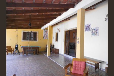 12_photo/94cfa7a0d5.c4a0bdba0b5cdebe-ATLAS-e272aba4-1ba2-4c84-a9a0-9960b4213c3a.jpg de casa à venda com 3 quartos, 376m² em Bosque dos Pereiras, Cotia