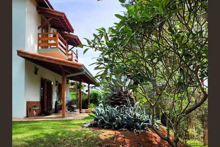 2_photo/94cfa7a1b3.7d44486df2fbe63f-ATLAS-f8d7b9df-25d6-4f37-9259-9a44e6a4ff68.jpg de casa à venda com 5 quartos, 500m² em Bosque dos Pereiras, Cotia