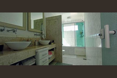 28_photo/94cfa7a6cd.e9bc35269128f7e8-ATLAS-a5f5a1fb-1874-4fce-8df1-7d3cc889e46f.jpg de casa à venda com 5 quartos, 483m² em Bosque dos Pereiras, Cotia