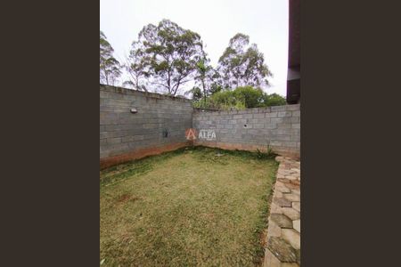 5_photo/94cfa7ad1b.02f29140979457be-ATLAS-7cf5cc59-b82c-4971-bb50-6283602d3f6b.jpg de casa para alugar com 3 quartos, 90m² em Jardim dos Pereiras (Caucaia do Alto), Cotia