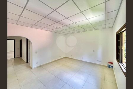 3_photo/94cfa80129.e3da74daae84817a-ATLAS-158278ec-b0ee-4b8b-814c-e6a054a00a92.jpg de casa de condomínio à venda com 7 quartos, 385m² em Jardim Santa Paula, Cotia