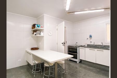 25_photo/94cfa8105f.97d17fef2ce51bab-ATLAS-ec96b5a1-9636-4824-a059-7b71b587428e.jpg de casa à venda com 6 quartos, 700m² em Tabuleiro Verde, Cotia