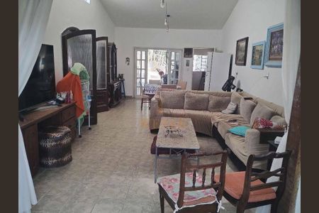 4_photo/94cfa872bb.e08aa1b65b486a47-ATLAS-0dbfde5c-b300-4349-b7ac-814cd00bd6c5.jpg de casa à venda com 3 quartos, 190m² em Portal do Santa Paula, Cotia