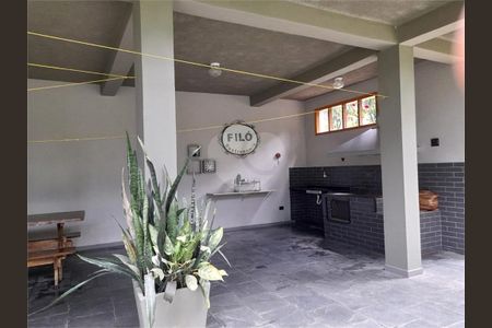 39_photo/94cfa98655.e1489b31bea9b081-ATLAS-3c9994be-5f61-4ea8-ada4-049eee8fe6e2.jpg de casa à venda com 3 quartos, 450m² em Condomínio Meu Recanto, Embu das Artes