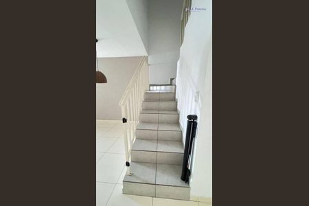 43_photo/94cfa9a215.f32e30f0f269cfd9-ATLAS-8bf9f693-9a39-4300-a7ff-a439cb213303.jpg de casa para alugar com 2 quartos, 75m² em Jardim Petropolis, Cotia