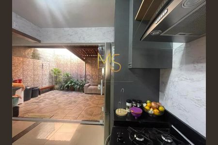 4_photo/94cfa9c301.e6e1c947b02cf8fb-ATLAS-676154b4-554f-414c-896d-e7dba179ef1e.jpg de casa à venda com 3 quartos, 110m² em Bairro Jardim Nossa Senhora das Graças, Cotia