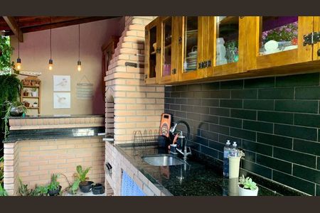 5_photo/94cfa9c361.531d0feb7dccb2d4-ATLAS-552d1ac6-19ab-4dda-8a7c-738fb87a33f9.jpg de casa à venda com 2 quartos, 71m² em Bairro Jardim Nossa Senhora das Graças, Cotia