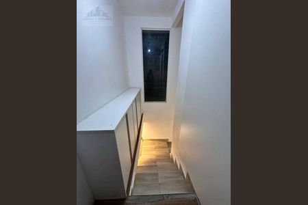 9_photo/94cfa9c383.c54587afdb4b2dc7-ATLAS-09944584-d8be-42aa-963d-ec6f41c4bc38.jpg de casa à venda com 3 quartos, 210m² em Jardim Petropolis, Cotia