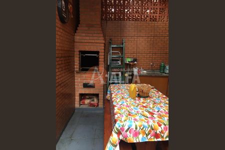 12_photo/94cfa9c481.1416758ef7706bf8-ATLAS-c8165845-68c7-4d37-b39f-9d5d7bcbb475.jpg de casa à venda com 2 quartos, 70m² em Bairro Jardim Nossa Senhora das Graças, Cotia