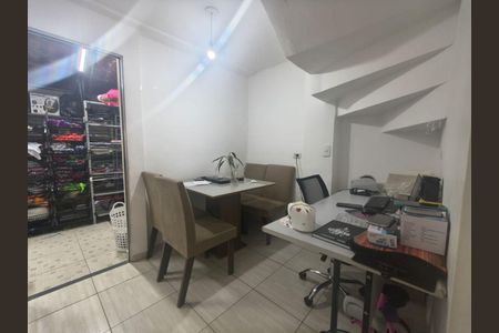 7_photo/94cfa9c487.b24a59dfe16413ee-ATLAS-36434ee9-b6ee-41b6-8ab7-d96a3d2c8af7.jpg de casa à venda com 2 quartos, 144m² em Jardim Petropolis, Cotia