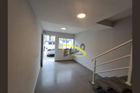 3_photo/94cfa9c57f.a09bbec06b6a478a-ATLAS-e70806e1-b517-487c-bb2e-2d5b18f3547c.jpg de casa à venda com 2 quartos, 50m² em Bairro Jardim Nossa Senhora das Graças, Cotia