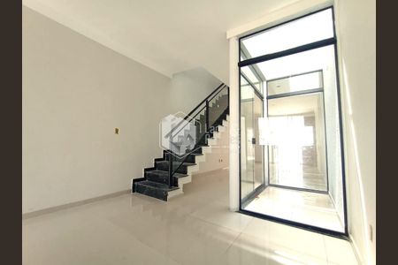 8_photo/94cfa9d5fd.8cbbc6e43ead3576-ATLAS-3eff8b14-48b1-4c73-b239-1c3b548603c9.jpg de casa à venda com 3 quartos, 115m² em Jardim Leonor, Cotia