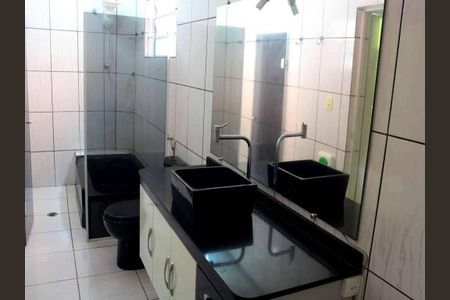 36_photo/94cfa9d823.bd2dffe6b68feeb7-ATLAS-b6d9ffa7-3916-4471-8f67-920f94cb1a36.jpg de casa à venda com 5 quartos, 374m² em Jardim Miranda, Cotia