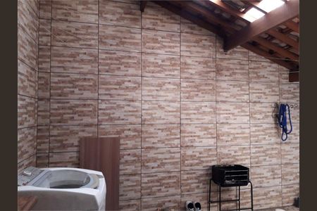 6_photo/94cfa9da19.94eccd8fc9add72f-ATLAS-31df14d2-a050-49e4-af21-fa187559f07d.jpg de casa à venda com 2 quartos, 65m² em Jardim Petropolis, Cotia