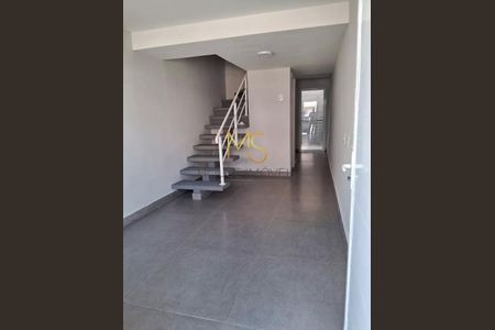 5_photo/94cfa9da7d.74dbc9aa7d3e0758-ATLAS-0894357b-2e96-4781-b96d-7980d415fe10.jpg de casa à venda com 2 quartos, 50m² em Jardim Santana, Cotia