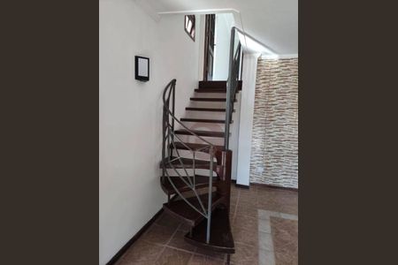 11_photo/94cfa9db4f.014d739fb69e46b1-ATLAS-d08b389a-521b-4ed7-a29b-bd7baa4bfd8d.jpg de casa à venda com 3 quartos, 127m² em Jardim Petropolis, Cotia