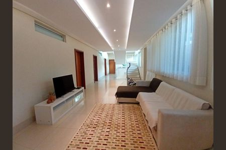 4_photo/94cfa9e0eb.8cbbc6e43ead3576-ATLAS-dcca3319-c43f-4230-ac1e-86559f2cb8d7.jpg de casa de condomínio à venda com 4 quartos, 1146m² em Jardim Monte Santo, Cotia