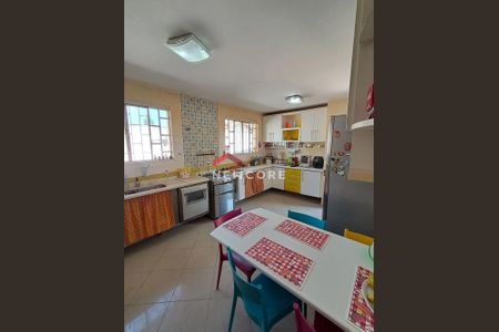 34_photo/94cfa9e7df.93b8fa184532727f-ATLAS-a608020f-8314-46d1-93cc-42bf15a1147c.jpg de casa à venda com 3 quartos, 189m² em Bairro Jardim Nossa Senhora das Graças, Cotia