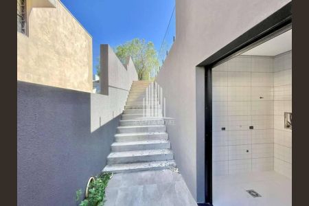 13_photo/94cfa9eb8d.fbcd7a2e7ac63d93-ATLAS-f458d1a9-b0e0-4b42-a9fd-c46f8d0820be.jpg de casa à venda com 3 quartos, 230m² em Bairro Jardim Nossa Senhora das Graças, Cotia