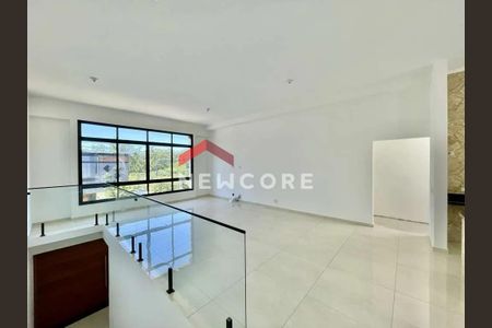 33_photo/94cfa9ebdf.93b8fa184532727f-ATLAS-9b8bfea9-58bd-41b4-ab31-039b0dcb8e5d.jpg de casa de condomínio à venda com 3 quartos, 230m² em Bairro Jardim Nossa Senhora das Graças, Cotia