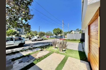 4_photo/94cfa9ebe7.d35e0da03de08d49-ATLAS-1309a863-4eaa-4d8f-a59e-608e8ab37a23.jpg de casa à venda com 3 quartos, 230m² em Quinta dos Angicos, Cotia