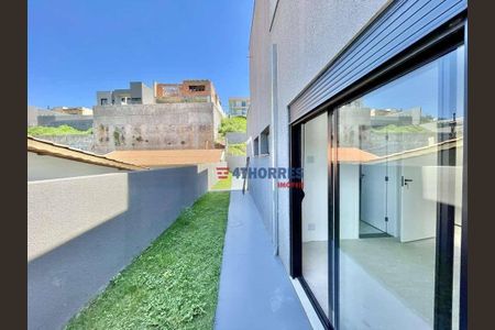 8_photo/94cfa9ebe7.d35e0da03de08d49-ATLAS-a0737ad4-c482-4f3e-a111-b914c5987afe.jpg de casa à venda com 3 quartos, 230m² em Quinta dos Angicos, Cotia