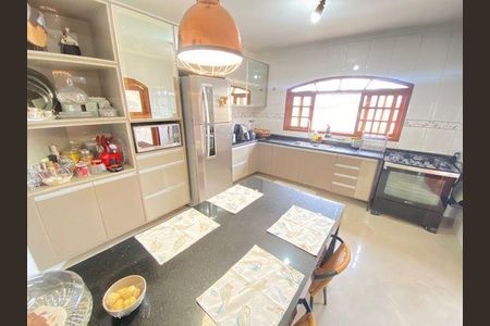 7_photo/94cfa9f64f.0435190f6de6ffa1-ATLAS-9282023c-a84e-4b93-a975-86e4d80f4540.jpg de casa de condomínio à venda com 3 quartos, 397m² em Parque Dom Henrique, Cotia