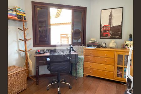 5_photo/94cfa9f82b.ae3d86bef28e162d-ATLAS-19153e89-2a01-4ee2-bf71-3369693b439a.jpg de casa de condomínio à venda com 3 quartos, 350m² em Parque Dom Henrique, Cotia