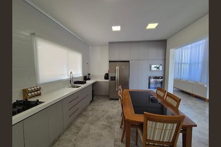 6_photo/94cfa9f9c5.9b0e853e47463488-ATLAS-db2f4b6c-c3ec-4e03-94d4-b986e3c6d031.jpg de casa de condomínio à venda com 3 quartos, 295m² em Parque Dom Henrique, Cotia