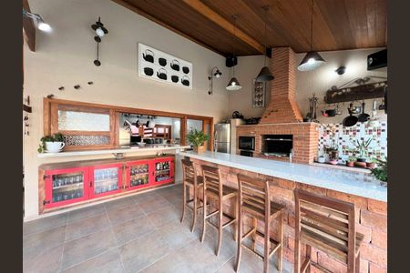 37_photo/94cfa9f9cd.3714cccd63f8fe2d-ATLAS-60b17e00-f0c9-4c84-8052-65e9990ae1f7.jpg de casa de condomínio à venda com 7 quartos, 690m² em Parque Dom Henrique, Cotia