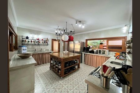 29_photo/94cfa9f9cd.3714cccd63f8fe2d-ATLAS-d284d3cd-0d4c-4235-bfca-c9d7f588a20a.jpg de casa de condomínio à venda com 7 quartos, 690m² em Parque Dom Henrique, Cotia