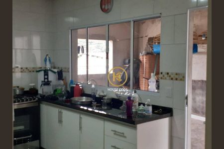 6_photo/94cfa9fc17.3fbc5bb75dd193c7-ATLAS-d6aede5e-9201-48b4-b48a-eb12d2bce676.jpg de casa à venda com 3 quartos, 170m² em Parque Dom Henrique, Cotia