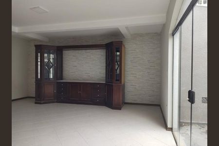 10_photo/94cfa9ffd5.bb2cfda027800a9a-ATLAS-cb11eecc-8447-48ba-9673-57f62f5a5f26.jpg de casa à venda com 5 quartos, 180m² em Bairro Nakamura Park, Cotia