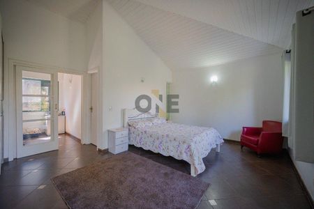 50_photo/94cfaa03e7.6ba4ef9df26df2e3-ATLAS-1e43a60f-6d87-4def-ac04-0327a36dc1ab.jpg de casa à venda com 3 quartos, 270m² em Bairro do Maranhao, Cotia