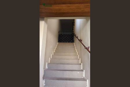 4_photo/94cfaa04fb.638b34ff0fe22444-ATLAS-ef5e9a68-5f87-491d-86c4-0c273e94f381.jpg de casa à venda com 2 quartos, 250m² em Jardim Barro Branco, Cotia