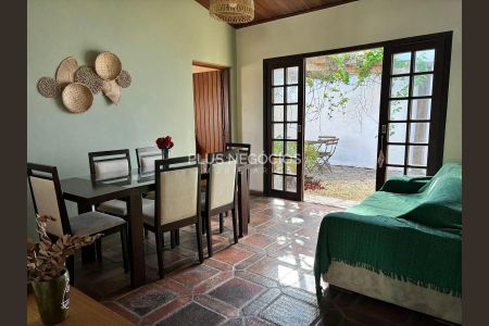 11_photo/94cfaa0587.5564e16b2c01dcfa-ATLAS-a15057c6-3616-4c79-910e-3fdf6f514ce4.jpg de casa à venda com 4 quartos, 369m² em Jardim Ipes, Cotia