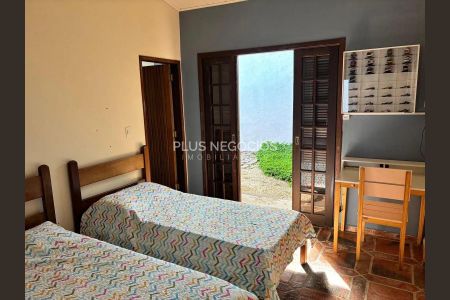 8_photo/94cfaa0587.5564e16b2c01dcfa-ATLAS-a3dbbccf-d4b2-41c2-b2be-a919918c7a0b.jpg de casa à venda com 4 quartos, 369m² em Jardim Ipes, Cotia