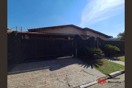 2_photo/94cfaa0795.97484f792a469e2d-ATLAS-2c356d48-1919-40e1-9346-a7fbd4abb199.jpg de casa à venda com 3 quartos, 406m² em Jardim Ipes, Cotia