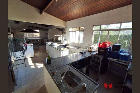 43_photo/94cfaa0795.97484f792a469e2d-ATLAS-720aa5ec-a643-49b6-bc5a-d30d438465bd.jpg de casa à venda com 3 quartos, 406m² em Jardim Ipes, Cotia