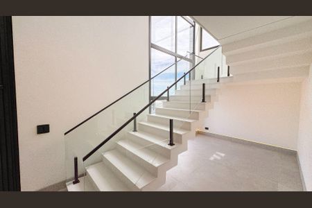 9_photo/94cfaa07b3.2166fbebe8fc1b24-ATLAS-56b16460-51b3-442c-aa46-fa2cf704e538.jpg de casa de condomínio à venda com 5 quartos, 411m² em Jardim Ipes, Cotia