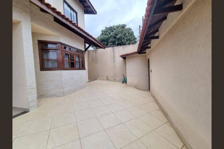 7_photo/94cfaa087d.491a58713d1e5de3-ATLAS-e616461a-1576-46d9-acc4-946e61e8dc3f.jpg de casa à venda com 3 quartos, 289m² em Jardim dos Ipes, Cotia