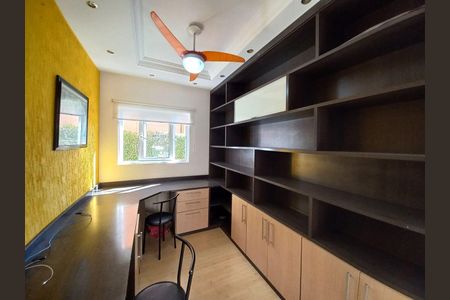 6_photo/94cfaa0b41.f14d7a494a64fc38-ATLAS-e550e654-5c07-4373-9152-873ea4ec1e7e.jpg de casa para alugar com 4 quartos, 270m² em Parque Rincao, Cotia