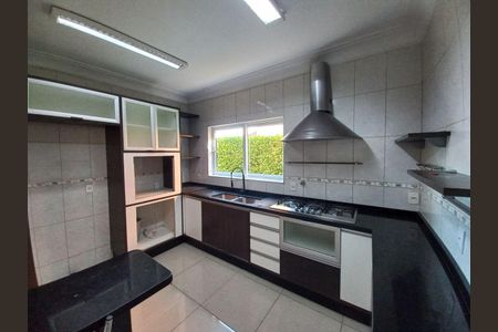 26_photo/94cfaa0b41.f14d7a494a64fc38-ATLAS-e584c2bb-c370-4fbf-ba41-e1cceea817f9.jpg de casa para alugar com 4 quartos, 270m² em Parque Rincao, Cotia