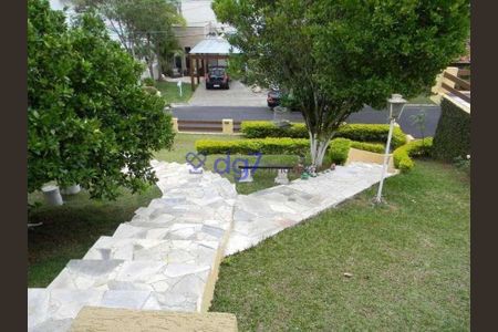 5_photo/94cfaa0d8b.be6c39d5fa12942d-ATLAS-37b285b4-b84c-42ef-bf03-fd2fbef5deb0.jpg de casa de condomínio à venda com 3 quartos, 268m² em Jardim Ipes, Cotia